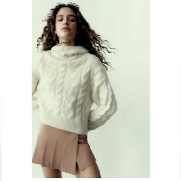 Zara pleated front skort size S🤎 - Picture 11 of 14